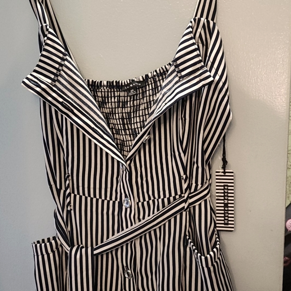 One piece jumper with pockets